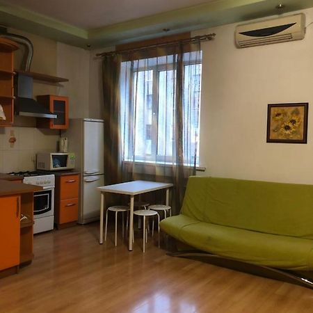 Квартира-студия на Котляра Харків Екстер'єр фото