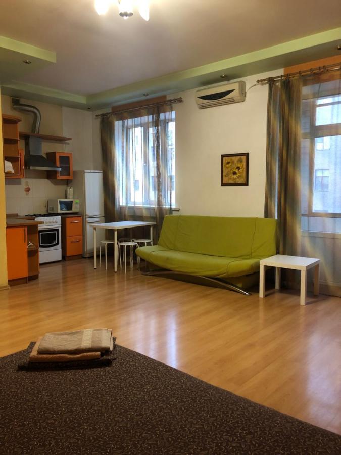Квартира-студия на Котляра Харків Екстер'єр фото
